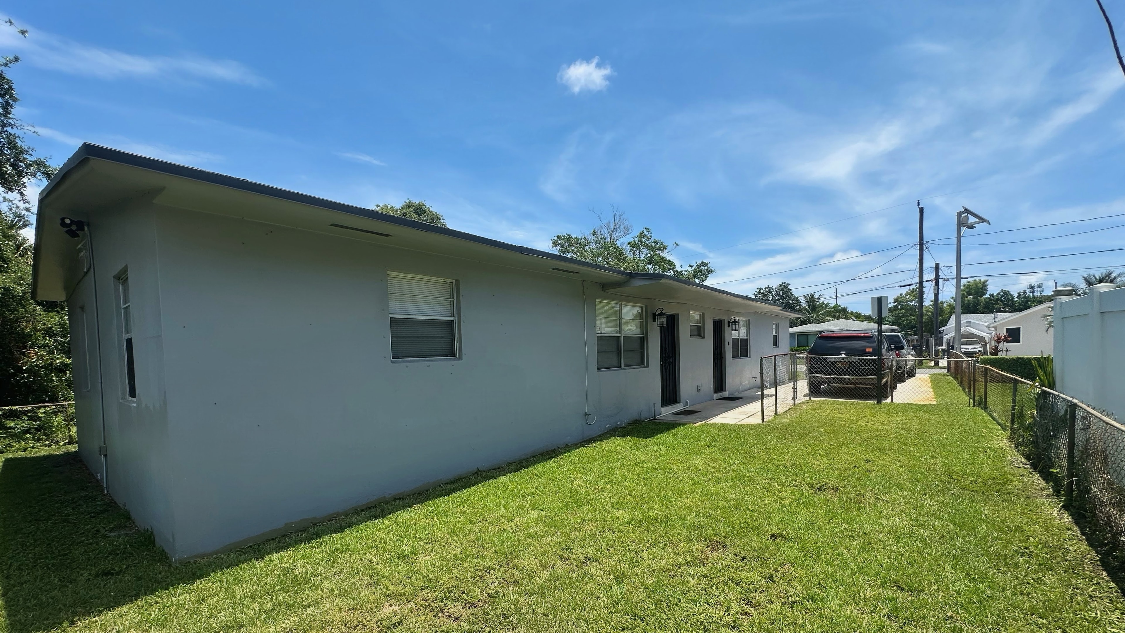 129 NW 7th Ave — rear exterior
